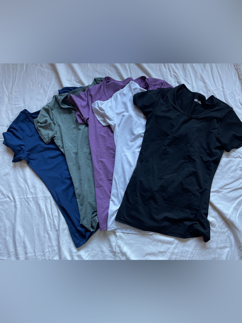 32 Degrees set of 5 women’s short sleeve tees